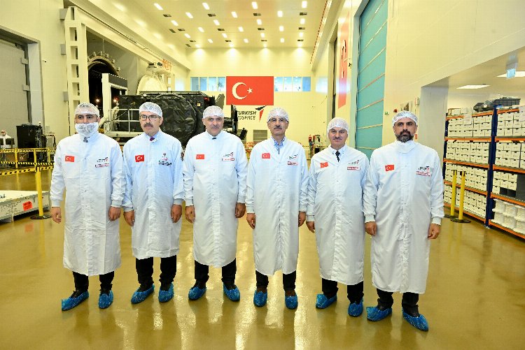 TURKSAT-6A-icin-heyecan-zirvede.jpeg