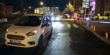 Sürücüsünün Kaçmaya Çalıştığı Polis Ateş Ederek Durdurdu