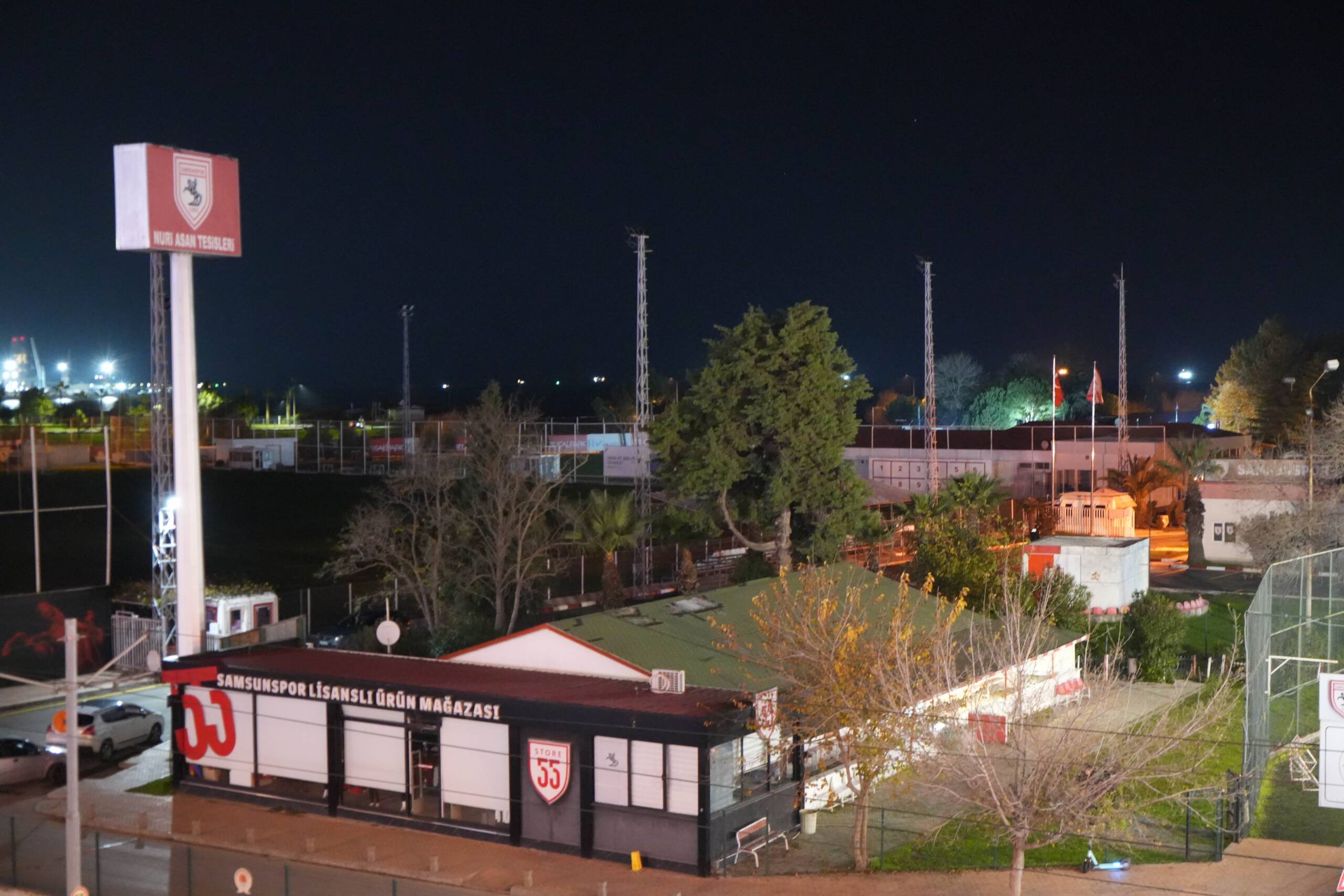 SAMSUNSPOR TESİSLERİNDE YANGIN PANİĞİ