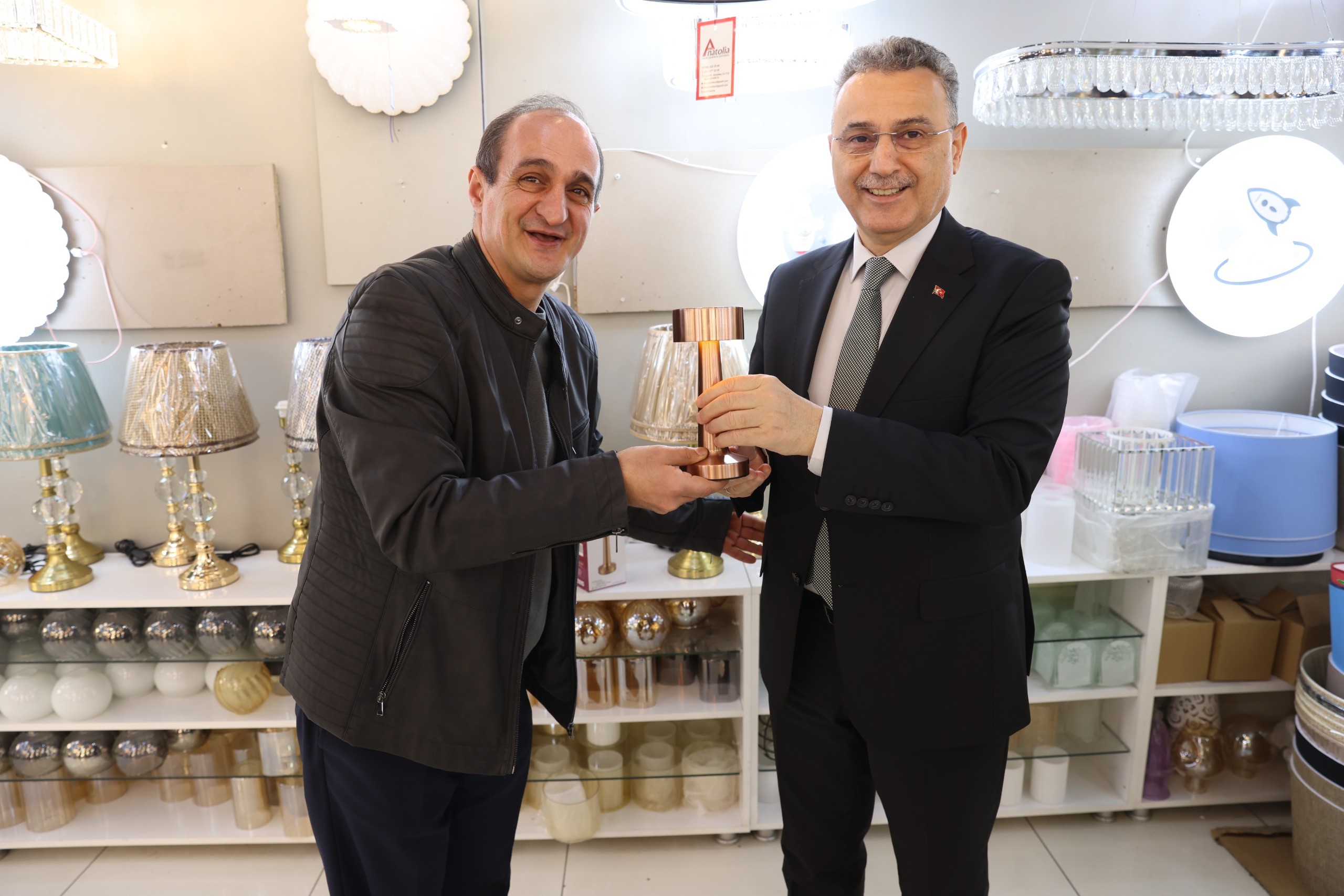 İLKADIM'DA 2025'İN İLK RUHSATI BAŞKAN İHSAN KURNAZ'DAN İLKADIM'DA 2024 YILINDA 673 YENİ RUHSAT VERİLDİ