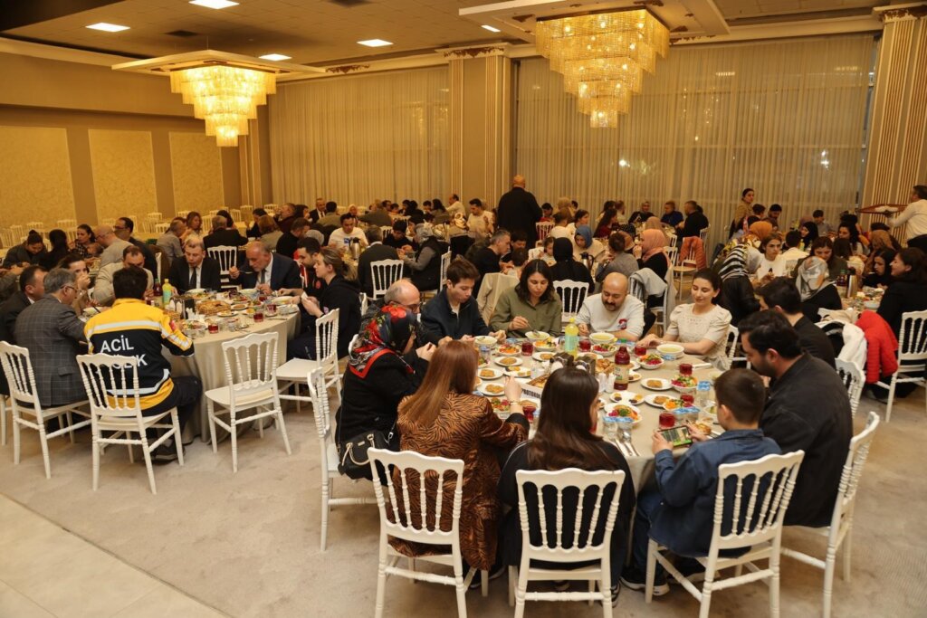 Başkan sandıkçı'dan sağlıkçılara i̇ftar daveti samsun manşet haberleri Samsun manşet - samsun haberleri