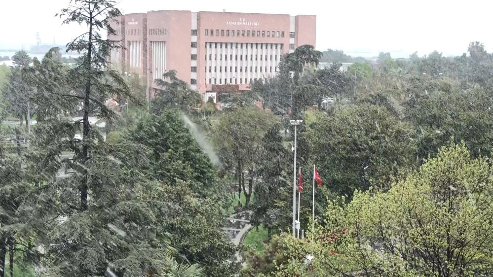 Samsun'da baharı beklerken yağan kar şaşırttı samsun manşet haberleri Samsun manşet - samsun haberleri