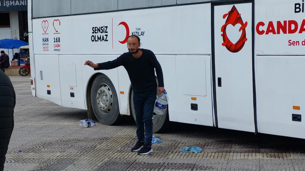 Samsun’da şok eylem: yolu yapılmadı, kendini yakmak i̇stedi! Samsun manşet haberleri Samsun manşet - samsun haberleri
