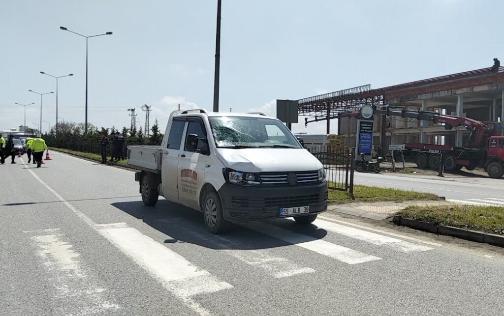 Kamyonet çarpan bisiklet sürücüsü hayat mücadelesi veriyor! Samsun manşet haberleri Samsun manşet - samsun haberleri