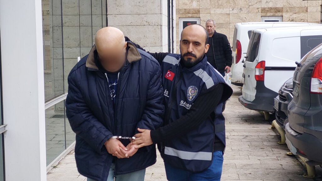 Komşusunu silahla tehdit etti, evinden çıkanlar şaşırttı samsun manşet haberleri Samsun manşet - samsun haberleri