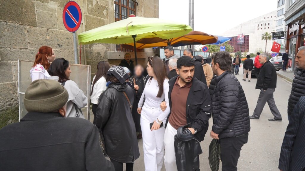 İlkadım'da sokak ortasında taciz: tokadı yiyen şüpheli kaçtı samsun manşet haberleri Samsun manşet - samsun haberleri