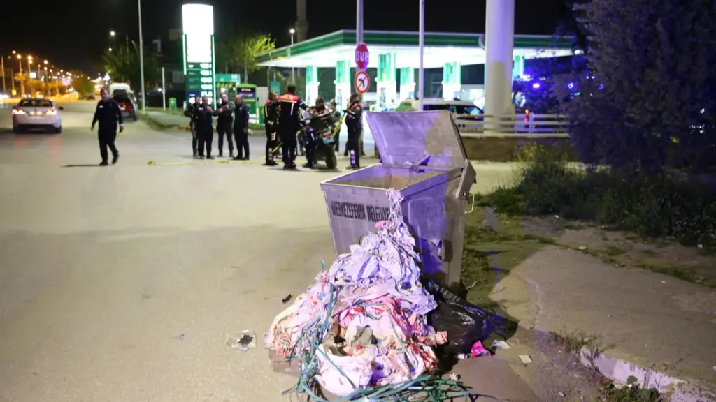 Vicdansızlık pes dedirtti: poşete sarılı bebek cesedi çöp konteynerinde bulundu samsun manşet haberleri Samsun manşet - samsun haberleri