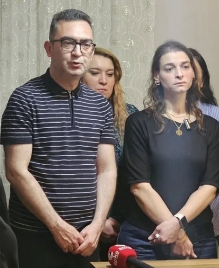 Bafra’da gergin anlar: chp i̇mza standına saldırı samsun manşet haberleri Samsun manşet - samsun haberleri