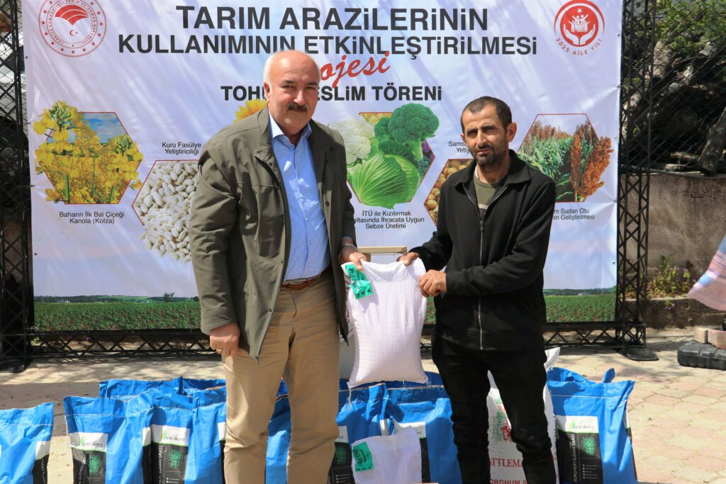 Samsun'da çiftçiye can suyu: sorgum sudan otu tohumları dağıtıldı samsun manşet haberleri Samsun manşet - samsun haberleri