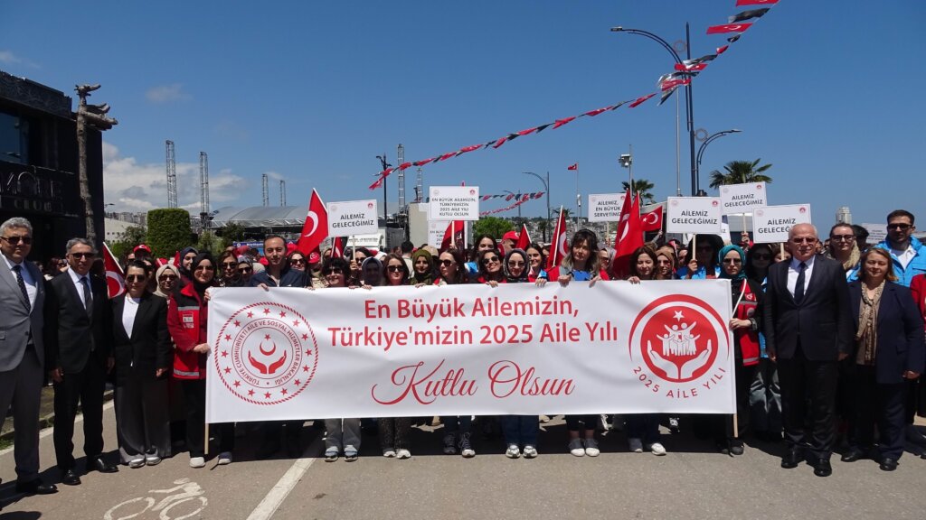 Uluslararası aile günü samsun’da yürüyüşle kutlandı samsun manşet haberleri Samsun manşet - samsun haberleri