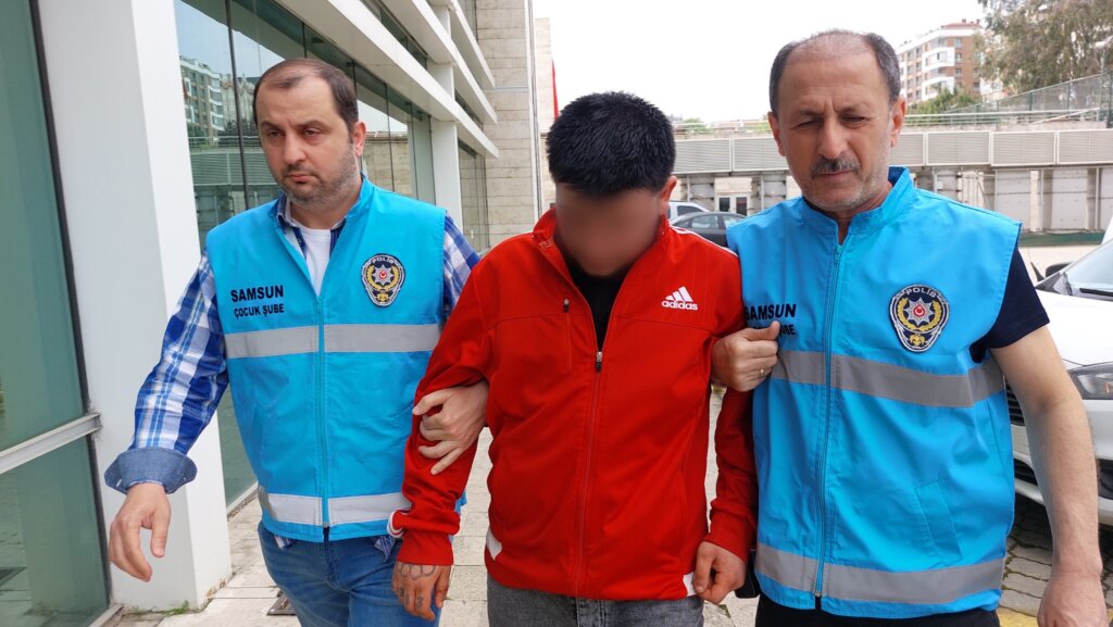 Samsun'da denizci baba 17 yaşındaki çocuk tarafından bıçaklanarak can verdi samsun manşet haberleri Samsun manşet - samsun haberleri