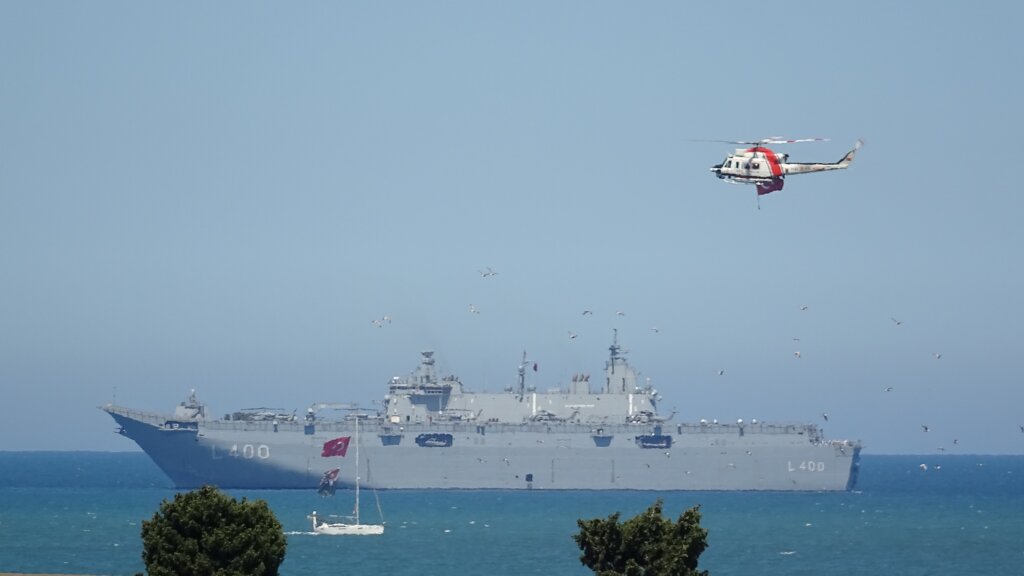 Tcg anadolu ve kortej aynı karede buluştu samsun manşet haberleri Samsun manşet - samsun haberleri