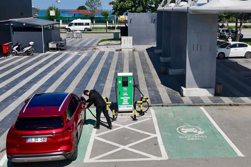 Sbb, elektrikli araçlar i̇çin hızlı şarj noktaları kurdu samsun manşet haberleri Samsun manşet - samsun haberleri