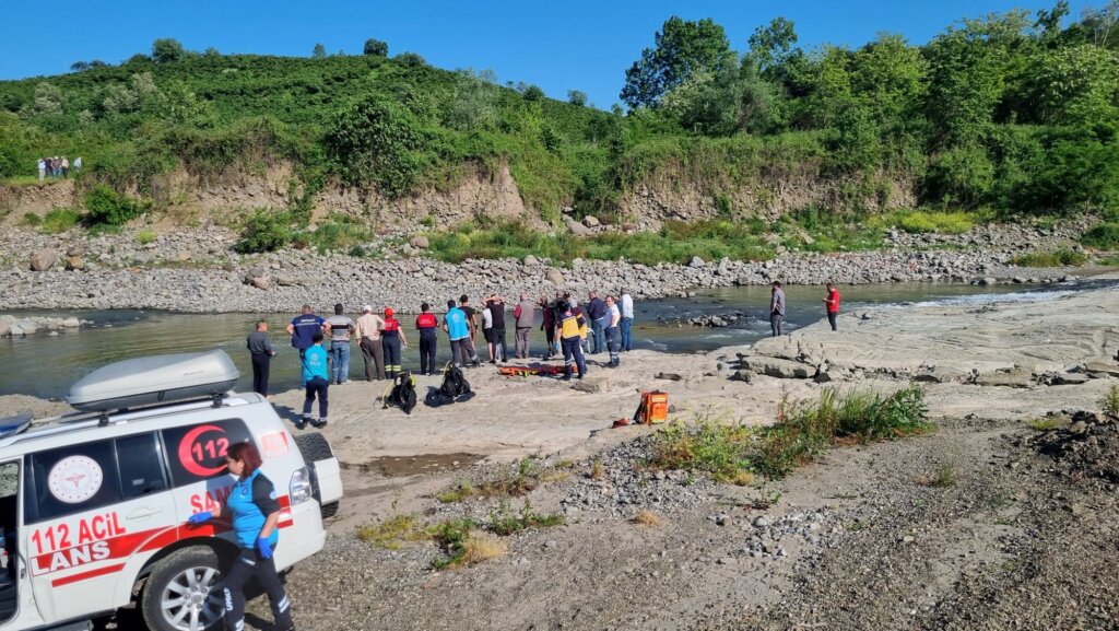 Samsun'da bir astsubay serinlemek i̇çin girdiği irmakta boğuldu samsun manşet haberleri Samsun manşet - samsun haberleri