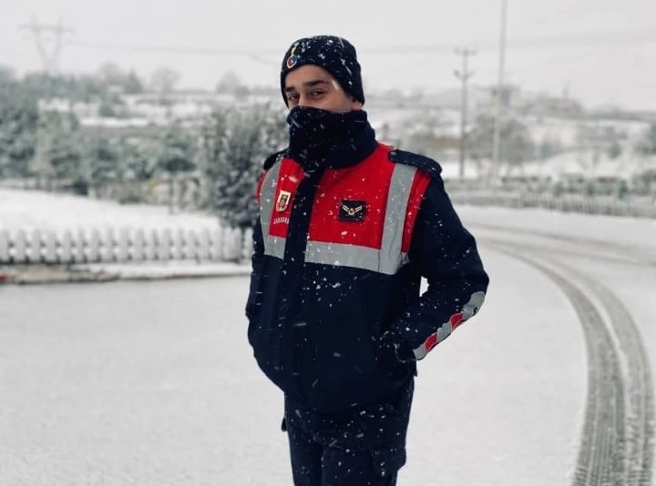 Samsun'da bir astsubay serinlemek i̇çin girdiği irmakta boğuldu samsun manşet haberleri Samsun manşet - samsun haberleri