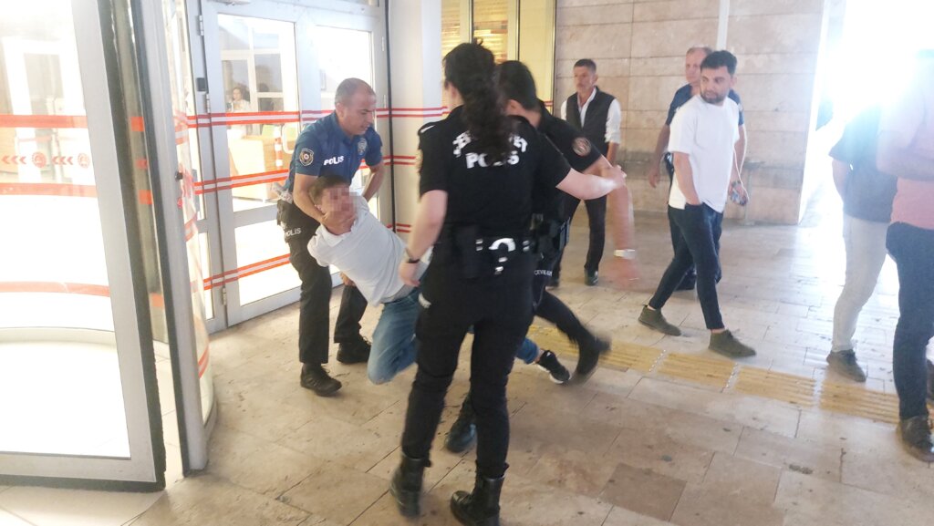 Samsun adliyesi'nde duruşma sonrası kavga çıktı samsun manşet haberleri Samsun manşet - samsun haberleri