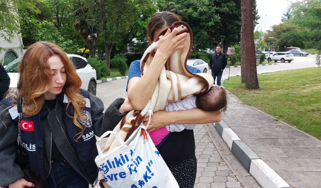 İlkadım'da yeni nişanlanan kadının altınlarını çalan hırsız yakalandı samsun manşet haberleri Samsun manşet - samsun haberleri