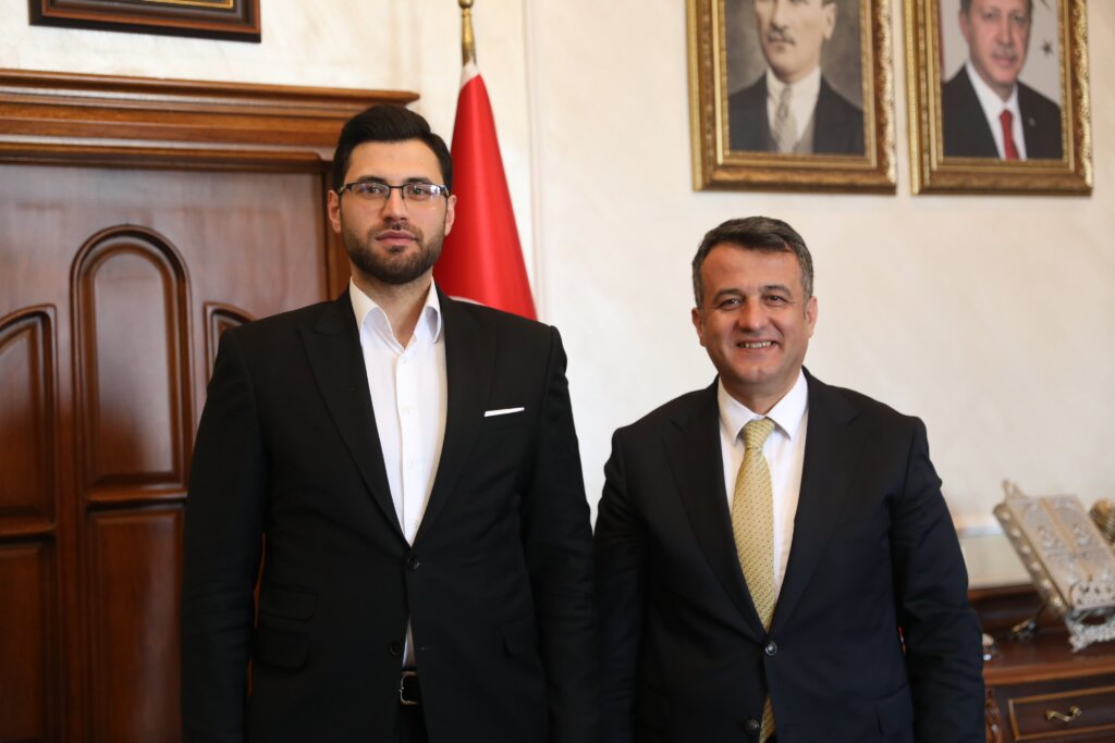 Ak parti samsun i̇l gençlik kolları başkanı orhan murat kumaş: 19 mayıs, türk gençliğinin i̇stikbal meşalesidir samsun manşet haberleri Samsun manşet - samsun haberleri