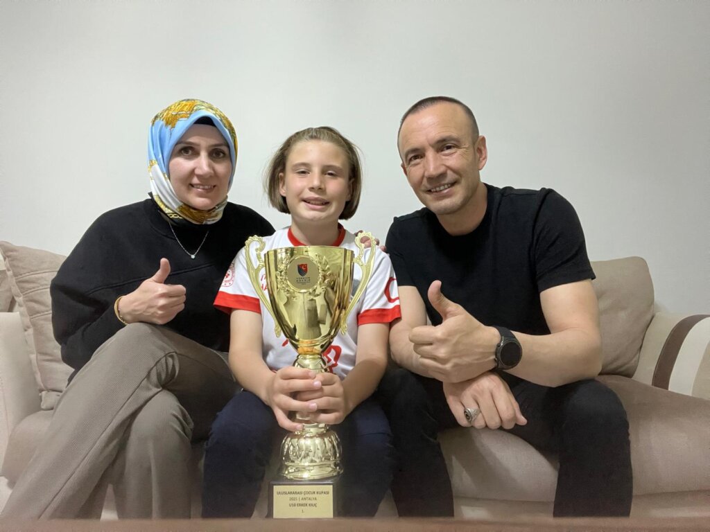 10 yaşındaki eskrimcinin gözü şimdiden olimpiyatlarda samsun manşet haberleri Samsun manşet - samsun haberleri