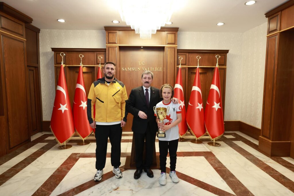 10 yaşındaki eskrimcinin gözü şimdiden olimpiyatlarda samsun manşet haberleri Samsun manşet - samsun haberleri