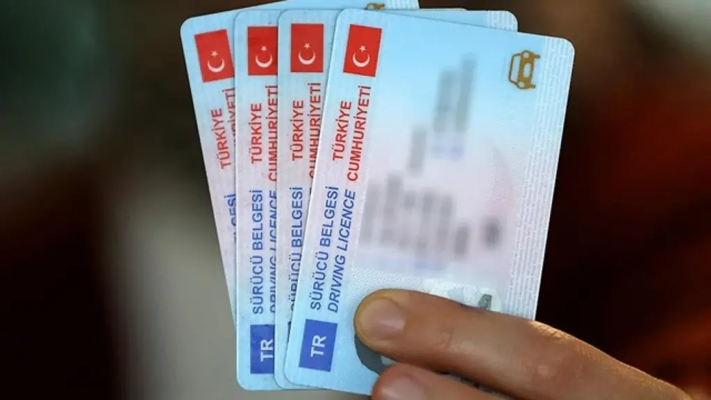 Eski sürücü belgelerinde geri sayım: i̇şte 5 adımda yenileme süreci samsun manşet haberleri Samsun manşet - samsun haberleri