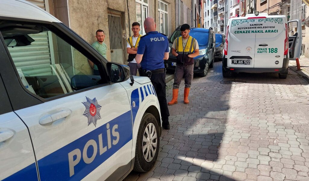 Samsun’da apartmandan gelen kötü koku, acı gerçeği gün yüzüne çıkardı samsun manşet haberleri Samsun manşet - samsun haberleri
