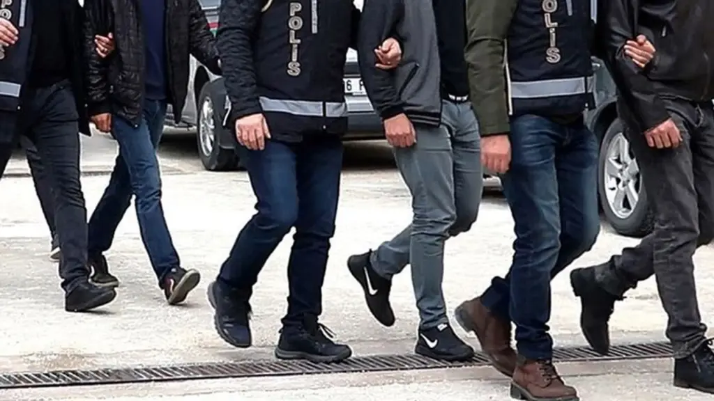 Bafra’da “sazan sarmalı” çökertildi: 475 bin tl’lik vurgun önlendi samsun manşet haberleri Samsun manşet - samsun haberleri