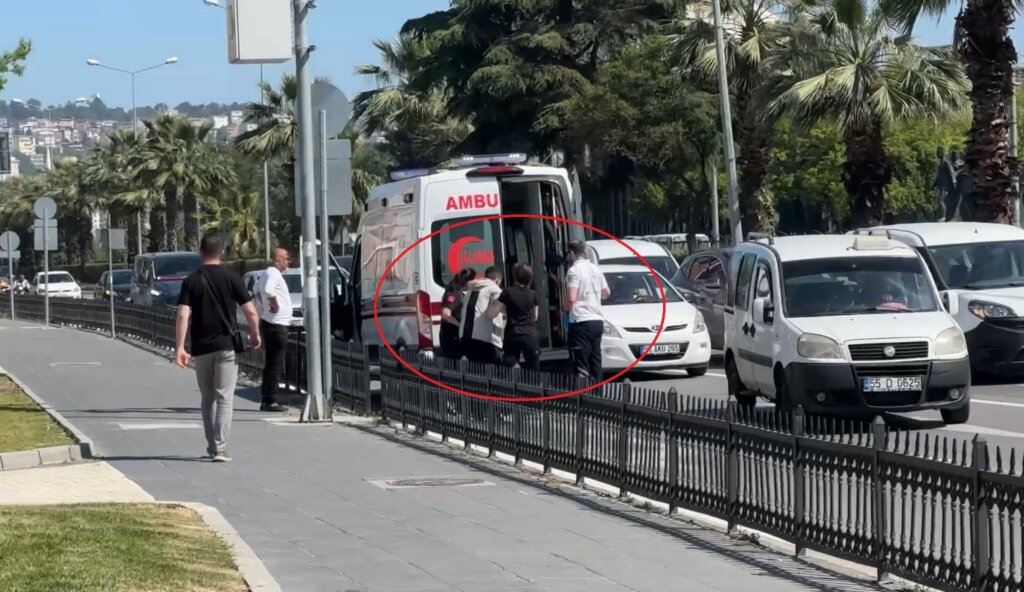 Samsun'da bir genç parkta bıçaklanmış halde bulundu samsun manşet haberleri Samsun manşet - samsun haberleri
