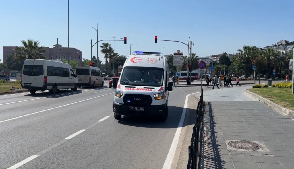 Samsun'da bir genç parkta bıçaklanmış halde bulundu samsun manşet haberleri Samsun manşet - samsun haberleri