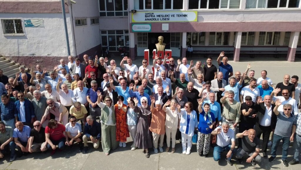 Bafra mtal mezunları 50. Yılda bir araya geldi samsun manşet haberleri Samsun manşet - samsun haberleri
