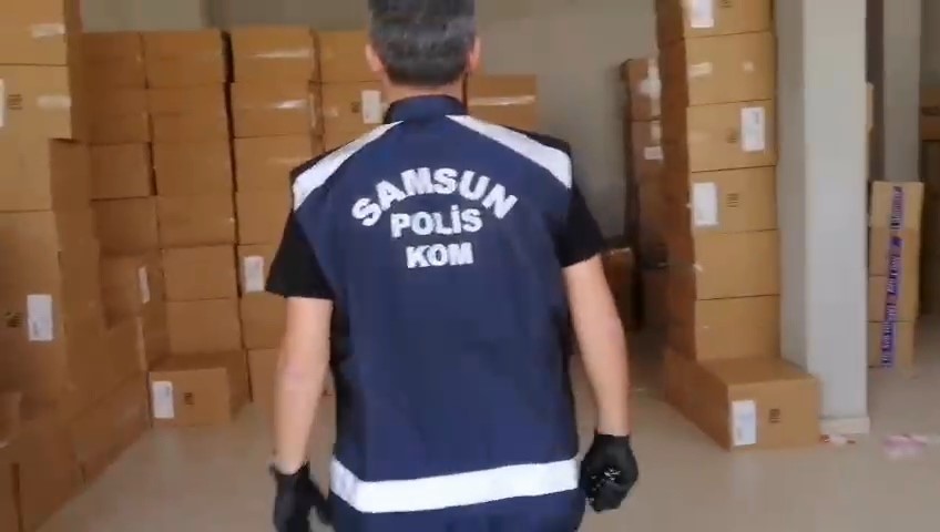 Samsun'da dev kaçakçılık operasyonu: 2. 8 milyon makaron ele geçirildi samsun manşet haberleri Samsun manşet - samsun haberleri
