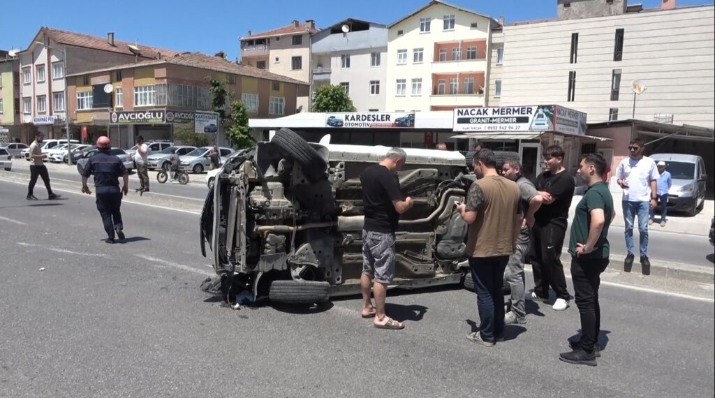 Bafra’da otomobil takla attı: 2 yaralı samsun manşet haberleri Samsun manşet - samsun haberleri