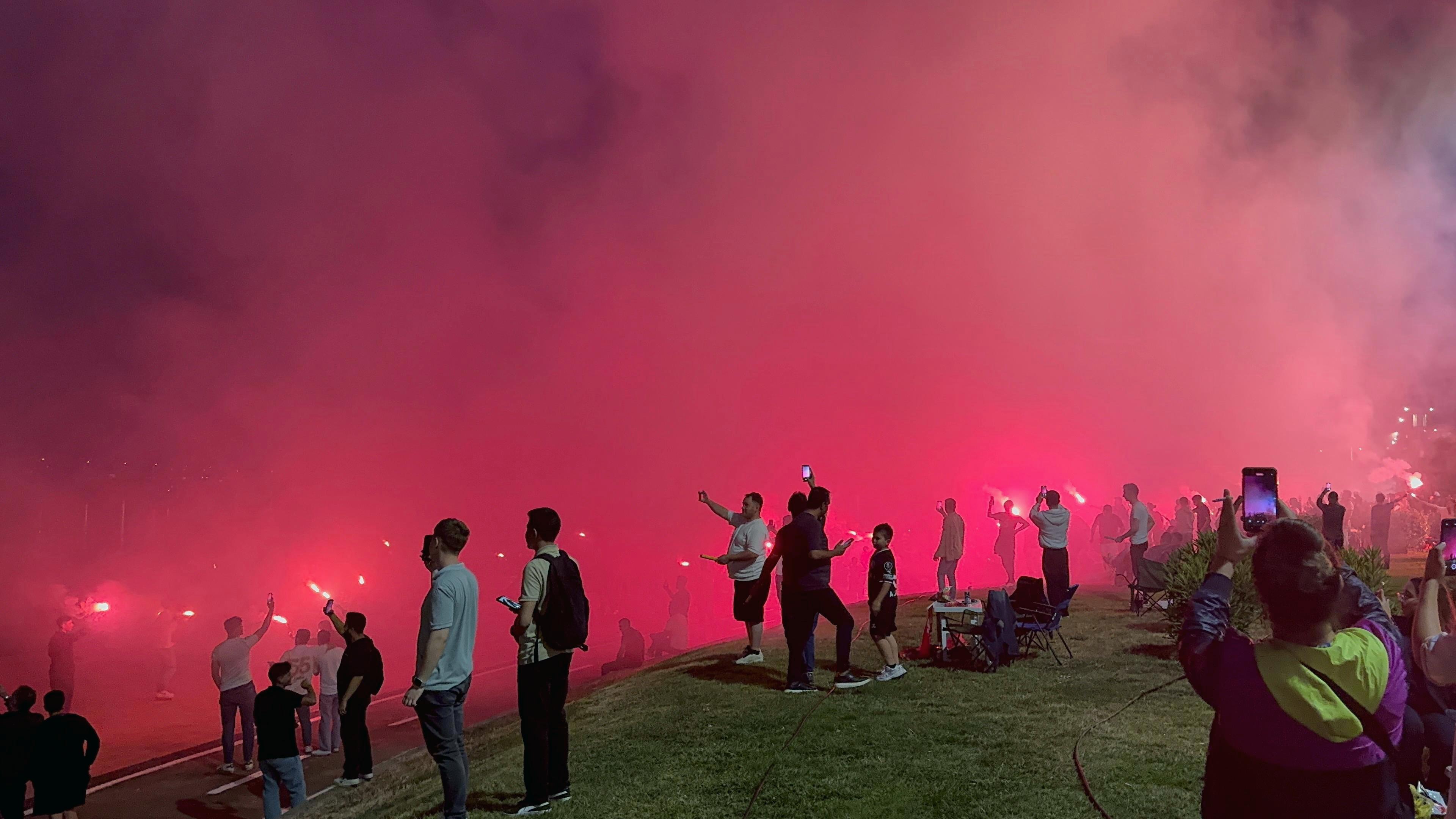 Samsunspor taraftarından 60’ıncı yıla özel meşaleli kutlama samsun manşet haberleri Samsun manşet - samsun haberleri