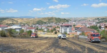 havzada-aniz-yangini-evi-sardi-hCF5SeML.jpg