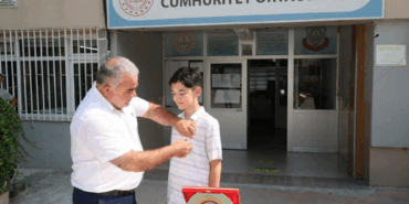 lgs-turkiye-birincisi-ogrenci-plaket-ve-altinla-odullendirildi