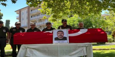 izmirdeki-yanginda-sehit-olan-orman-personelinin-cenazesi-torenle-memleketine-ugurlandi-1751631255