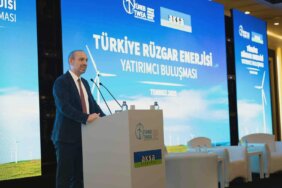 tureb-ve-aksa-elektrik-turkiye-ruzgar-gucu-yatirimci-bulusmasinda-yatirimci-paydaslari-bir-ortaya-getirdi-cWB8IYhA.jpg