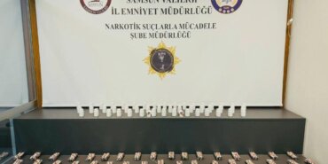 zehir-tacirlerine-darbe-5-bin-600-sentetik-ecza-ele-gecirildi-1iZnaRCQ.jpg