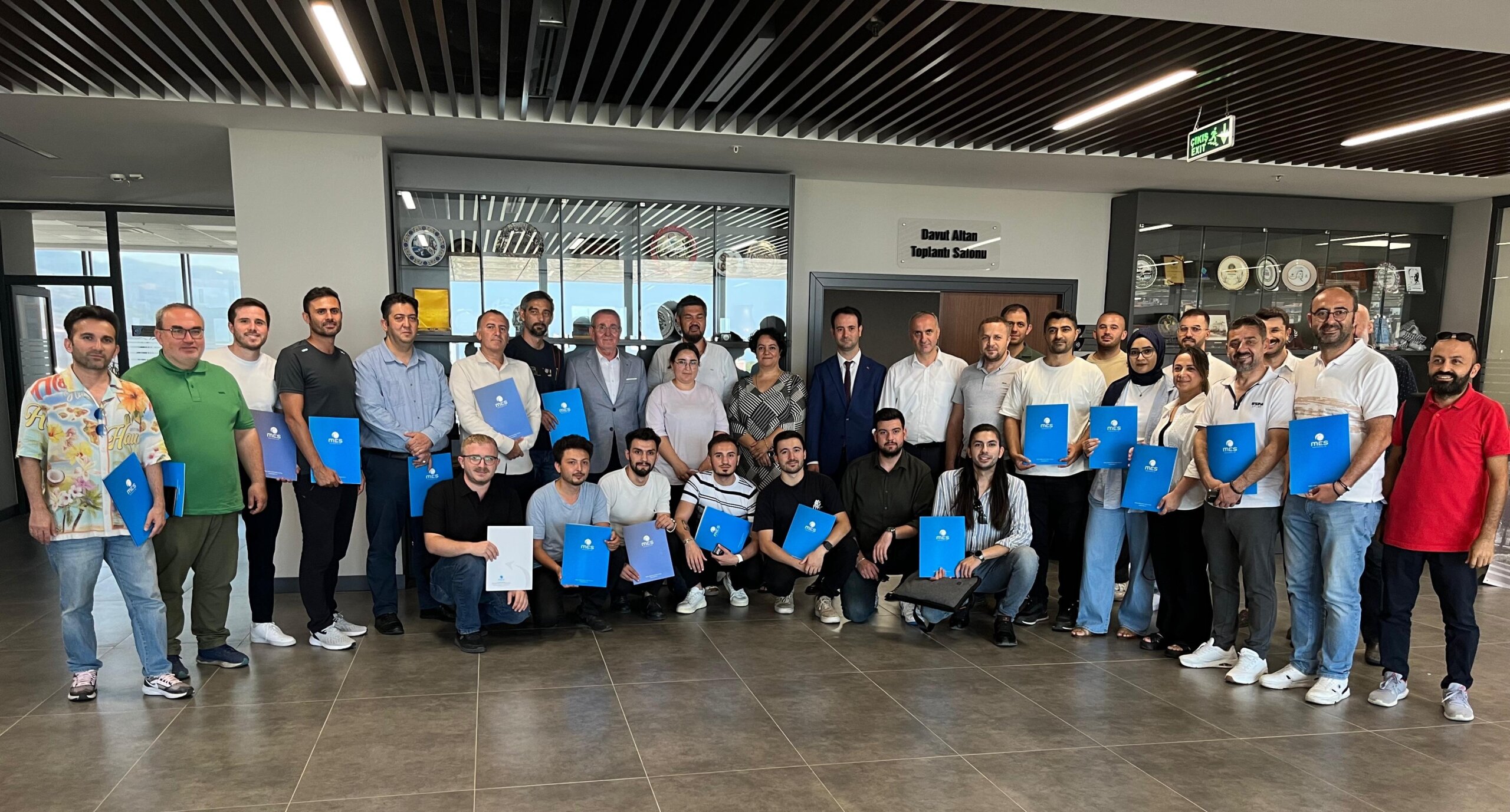 Geçerli görselin alternatif metni yok. Dosya adı: AW517612_02-scaled.jpg