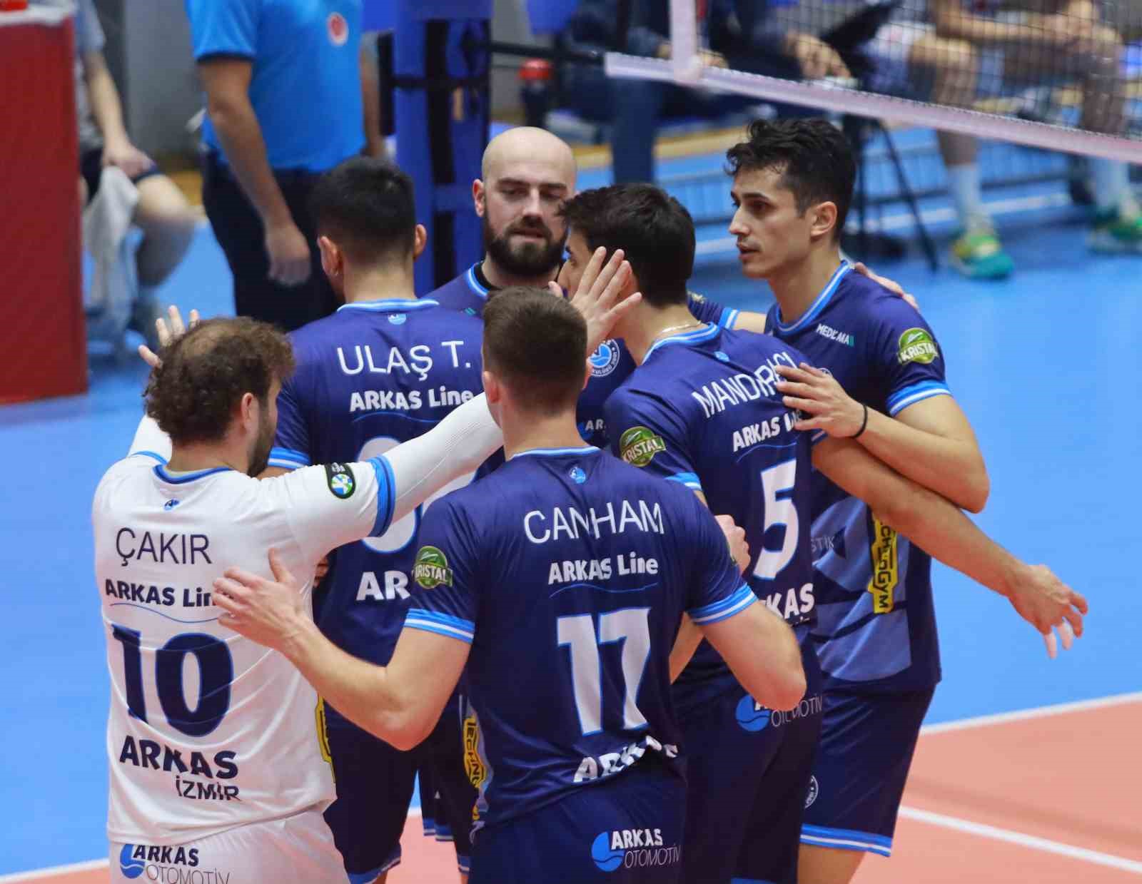 Arkas-Sporun-konugu-lider-Halkbank-96da0ae9f75ce835f20aabe840289218