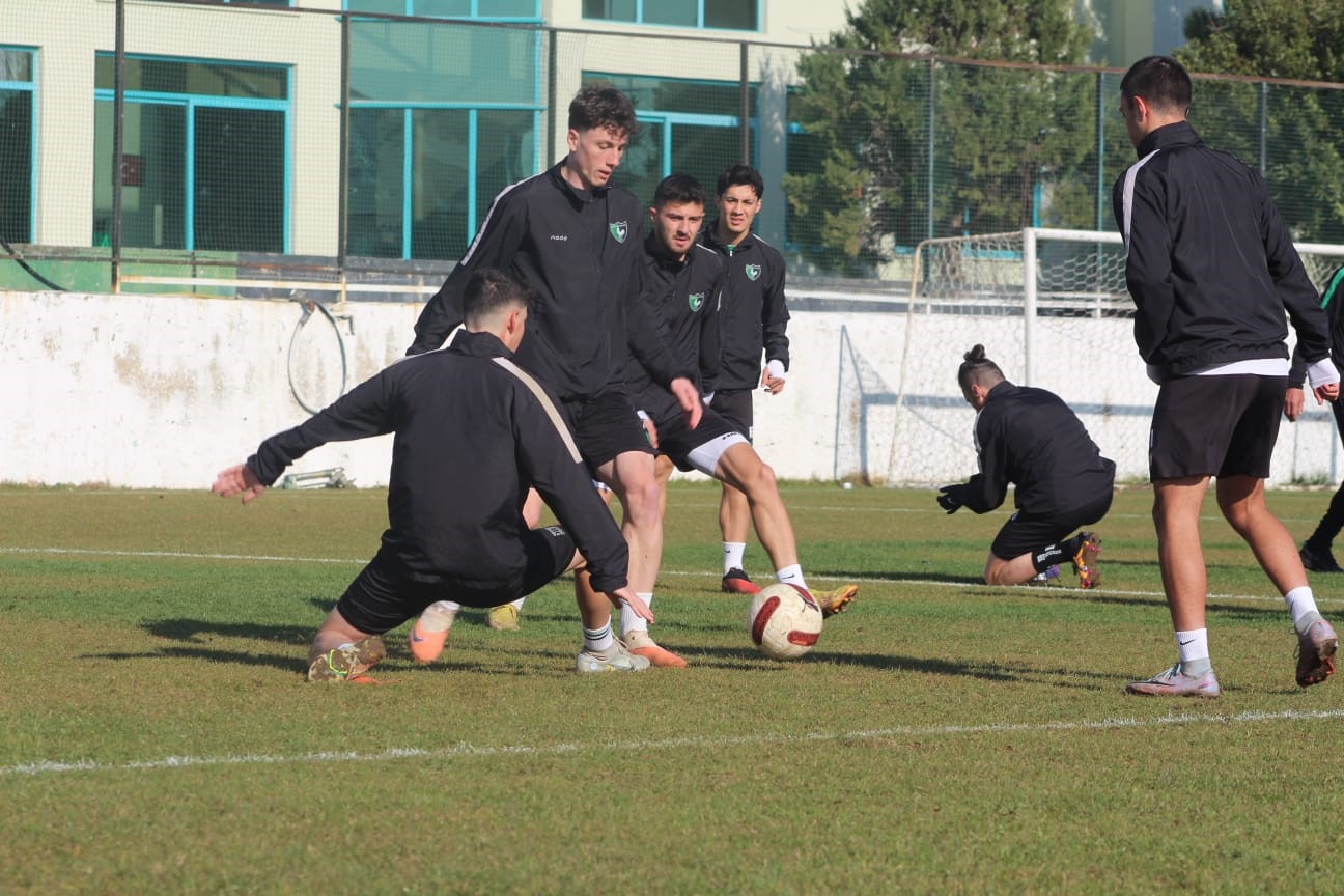 Denizlisporda-futbolculardan-protesto-karari-7dbad3cd52dc0dbf111ce3e60d6a673b