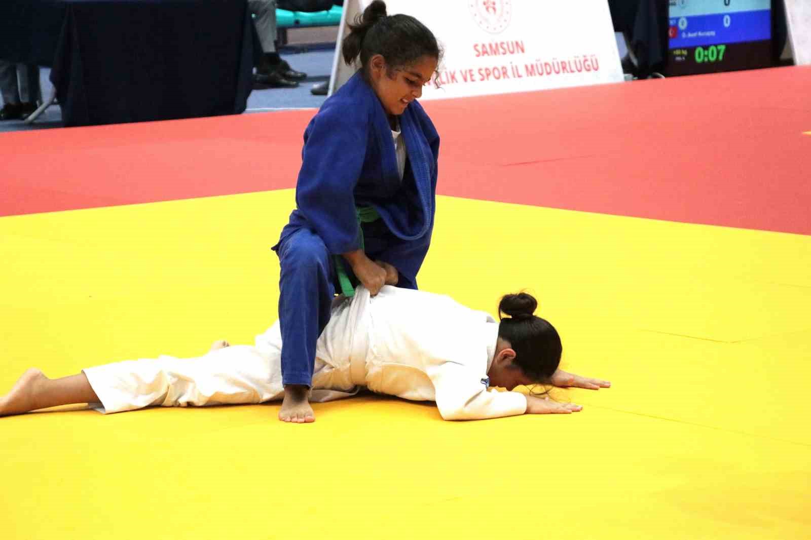 20-Karadeniz-Judo-Turnuvasi-basladi-185ce25700160ffbadf68d551948a505