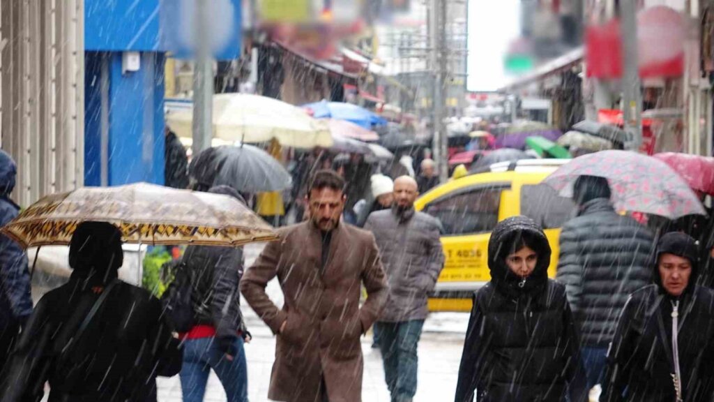 Samsun'da baharı beklerken yağan kar şaşırttı samsun manşet haberleri Samsun manşet - samsun haberleri