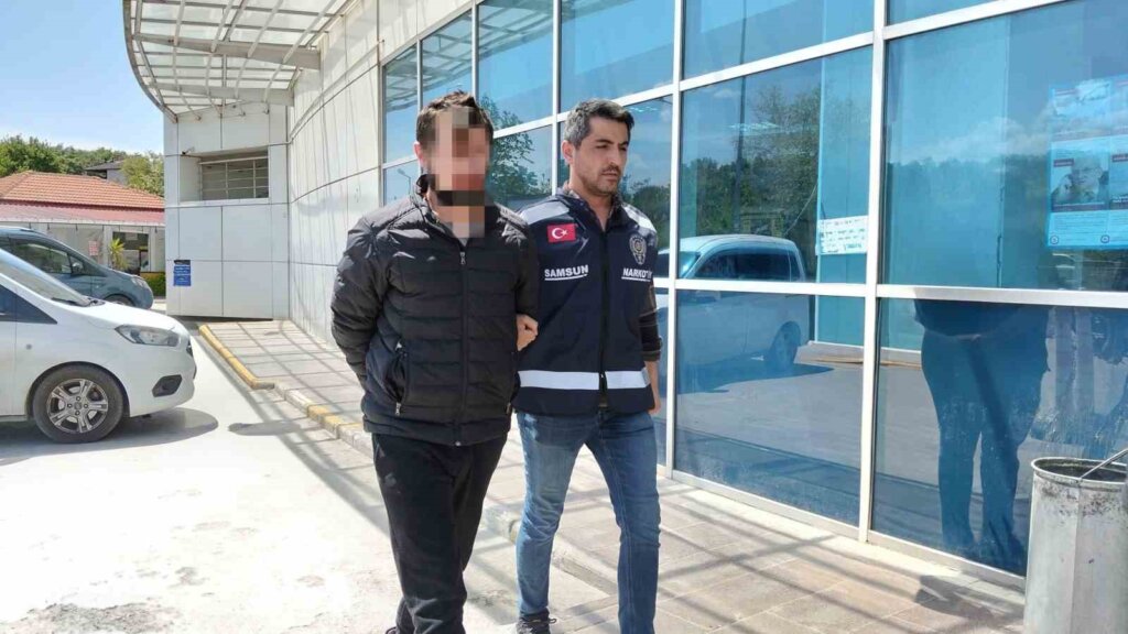 Uyuşturucuyla yakalanan zanlı adliyeye sevk edildi samsun manşet haberleri Samsun manşet - samsun haberleri